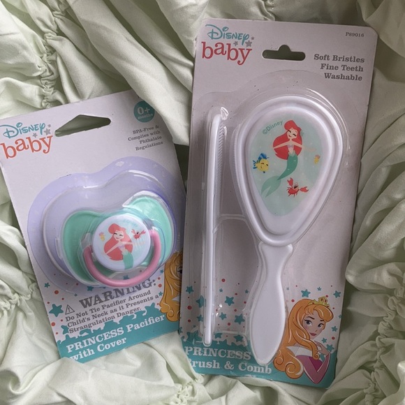 Disney baby brush & comb| pacifier bundle - Picture 7 of 8